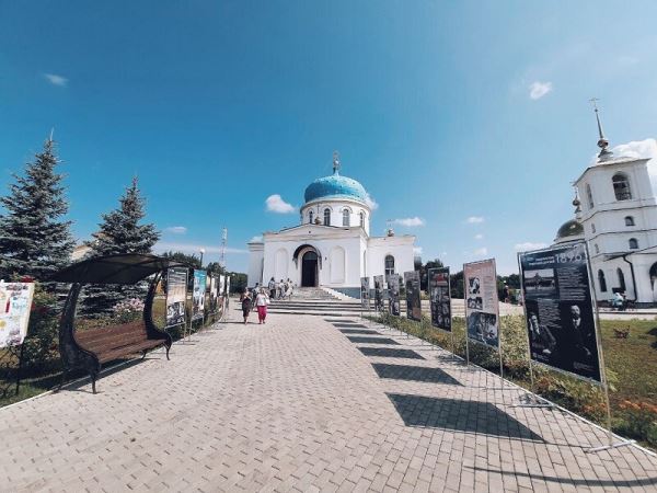 «ШАЛЯПИН-ФЕСТИВАЛЬ»: выступления артистов, экскурсии, занятия для детей, выставки и кинопоказ